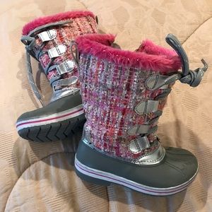 Kids boots